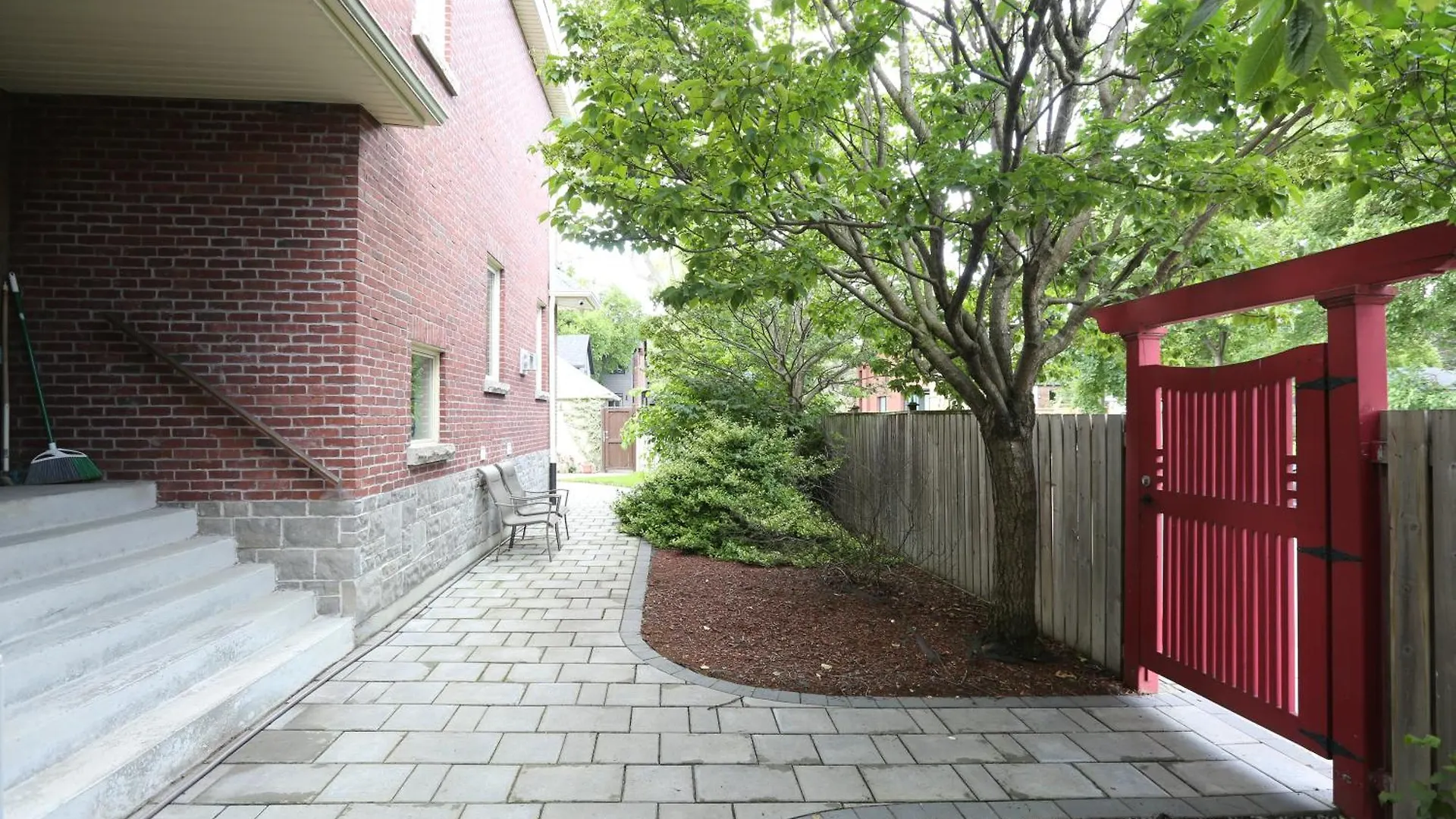 Xiao Wang Bed & Breakfast Toronto Canada